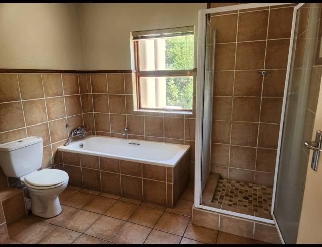 3 BEDROOM APARTMENT FOR SALE IN AZALEA PARK